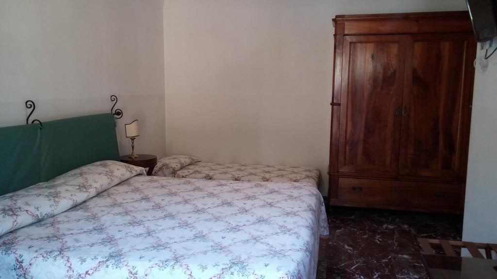 Locanda Paradiso Faenza Szoba fotó